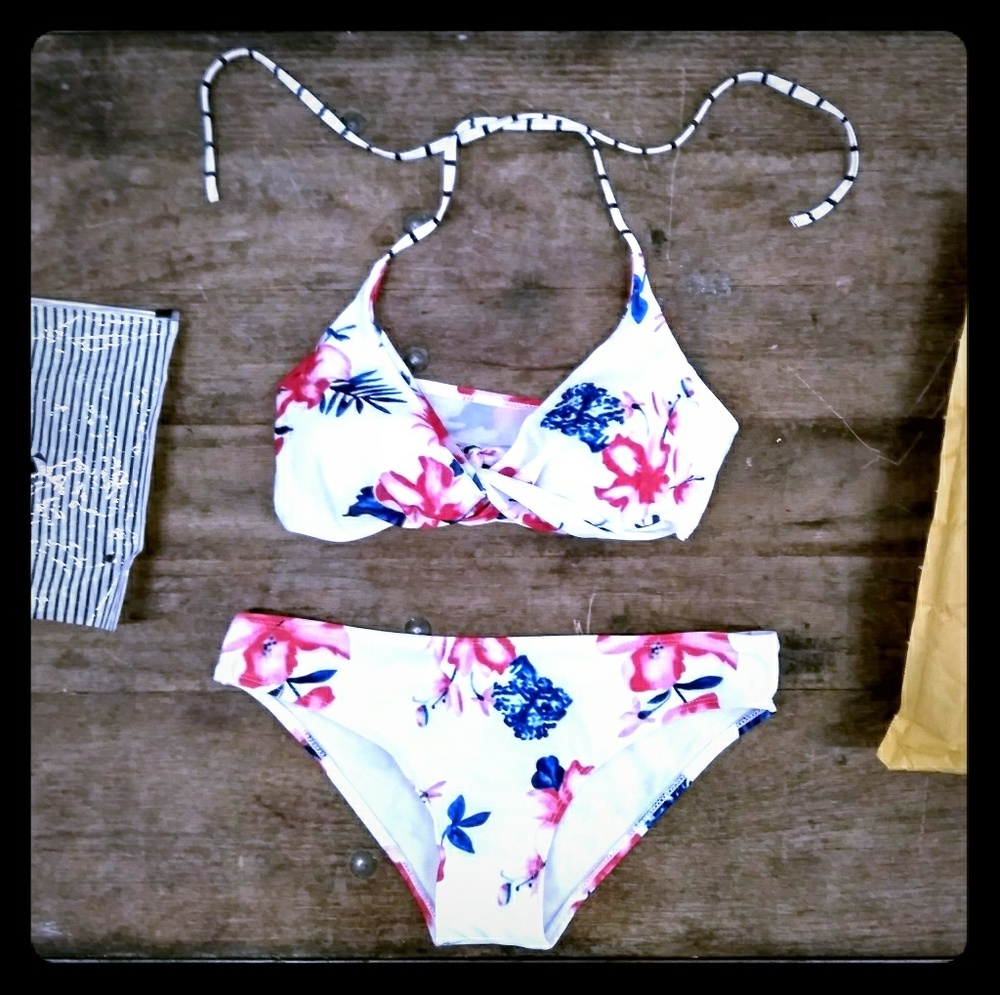 *SALE*Hibiscus Bikini*